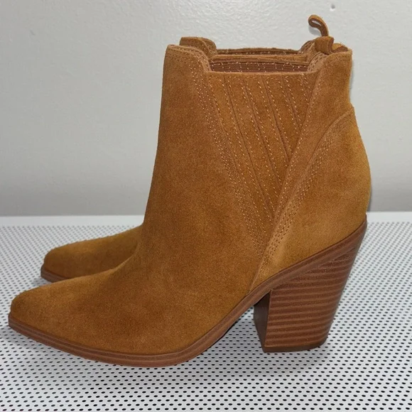 🆕 NWOT Marc Fisher Gadri Rhum Suede Ankle Booties - Picture 5 of 9